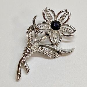 VINTAGE Sarah Coventry Cov Black Beauty Silver Tone Daisy Brooch Pin 1960s